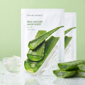 Nature Republic Real Nature Aloe Mask Sheet – Produktbild mit frischen Aloe-Vera-Blättern